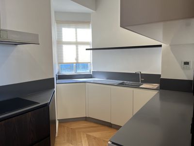 102/2 Sherwood Court, Perth