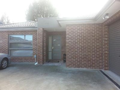 2 / 53 Wintersun Drive, St Albans