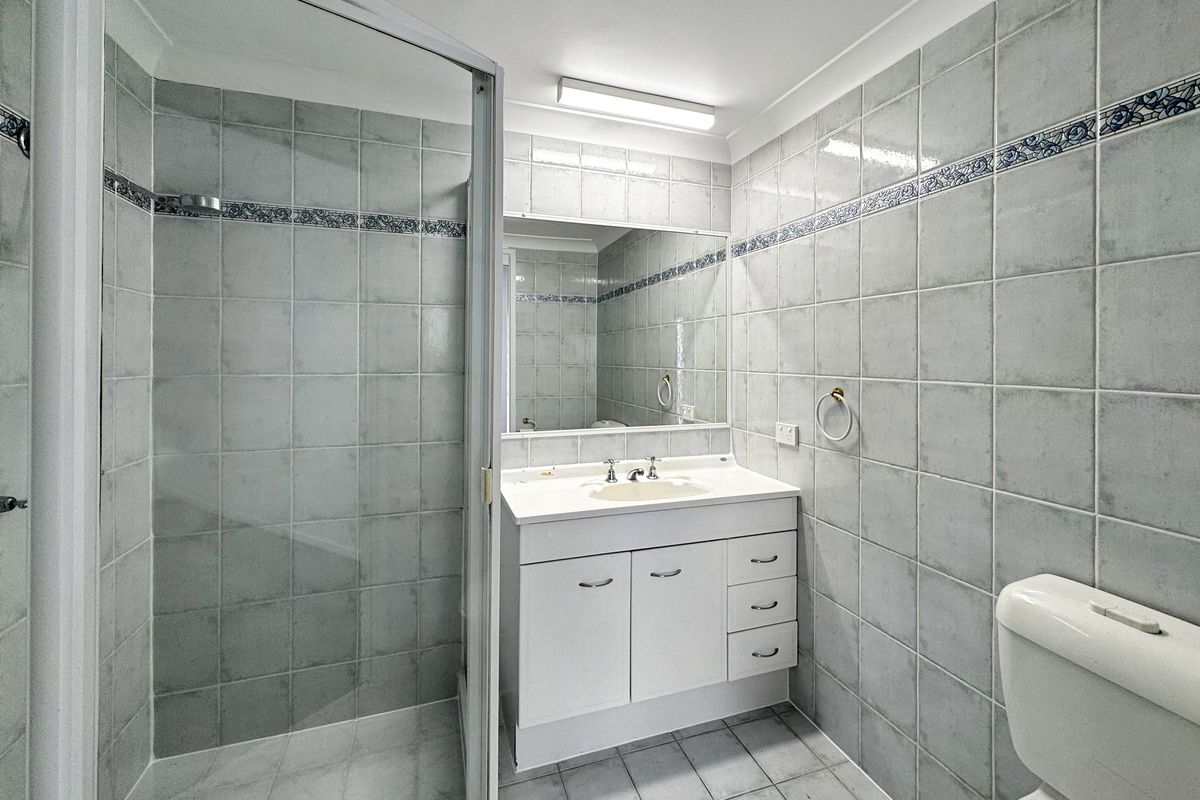 2 / 20 Marine Parade, Coolangatta