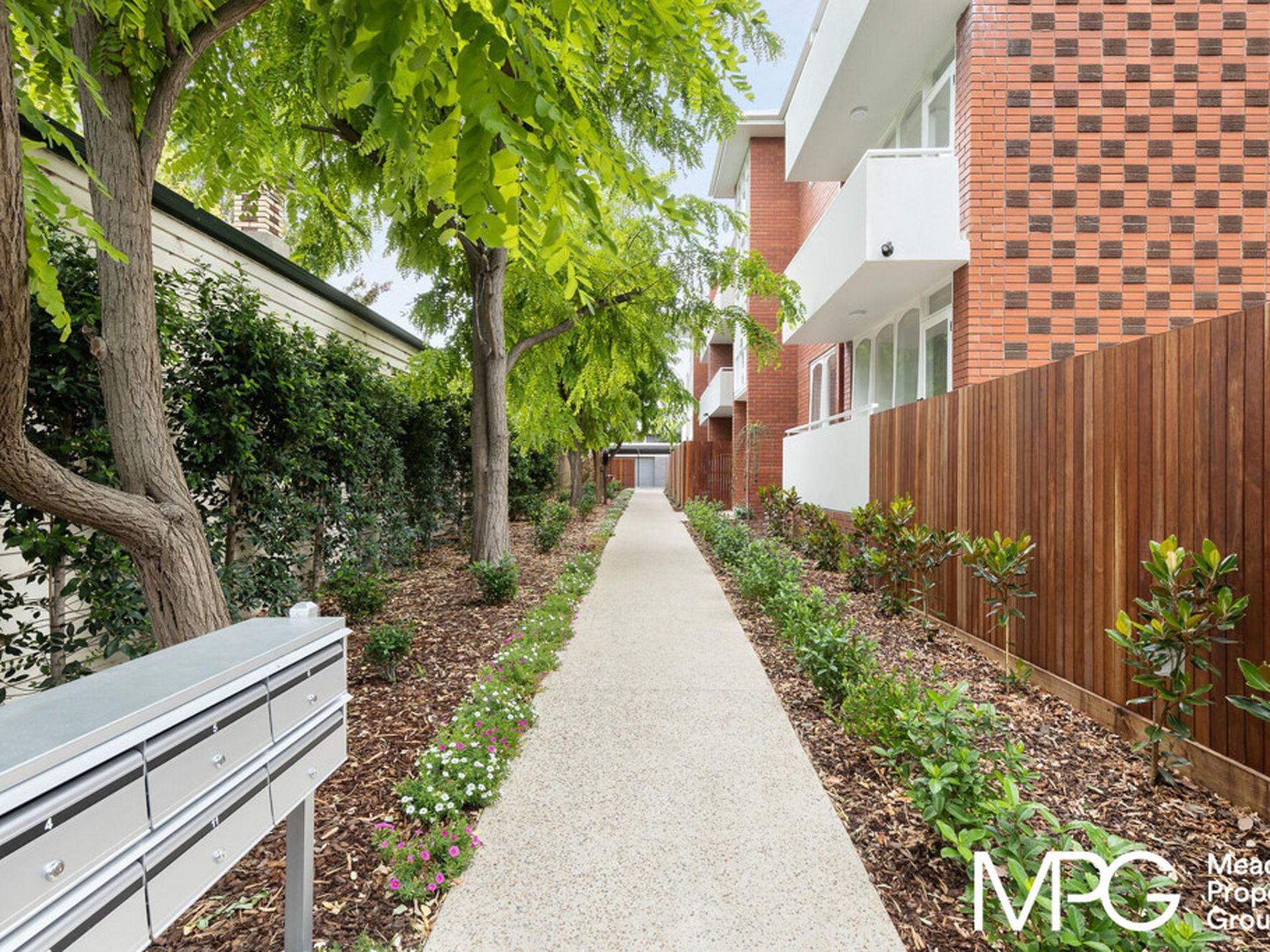 1/18 Gladstone Street, Kew