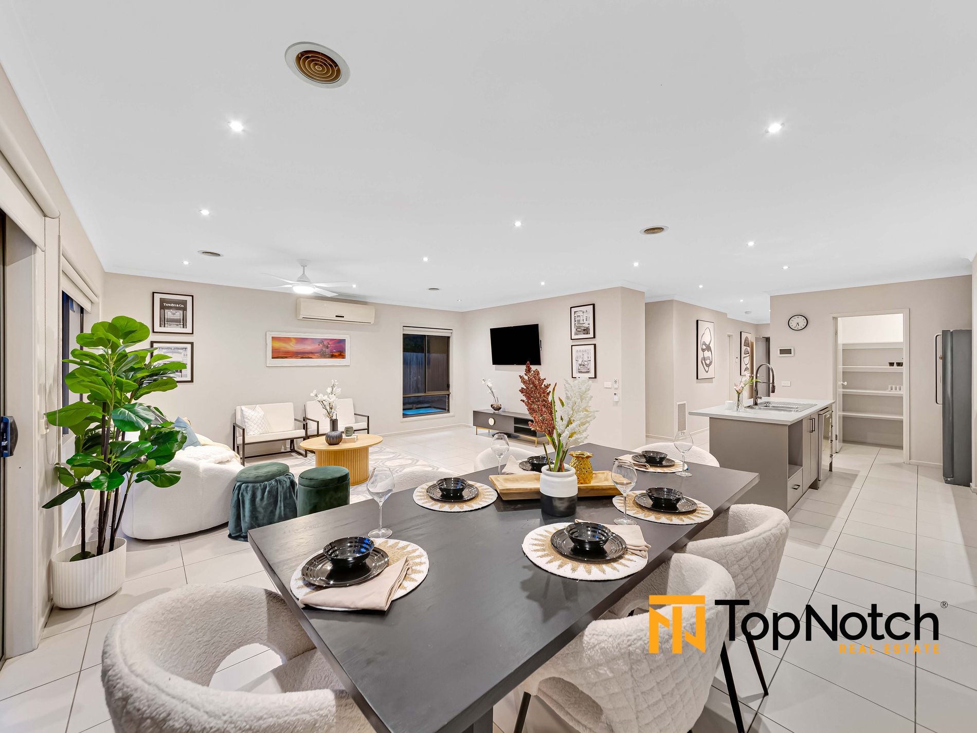 18 Sanctum Circuit, Doreen