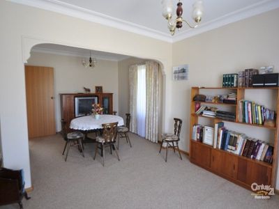11 Edinburgh Ave, Dubbo