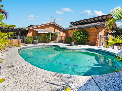 2 Vaucluse Place, Bundall