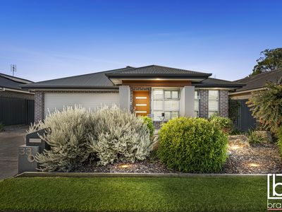 33 Wakool Crescent, Woongarrah