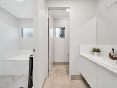 96 Springbrook Avenue, Redlynch