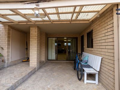 25 Liverpool Street , Shoalwater