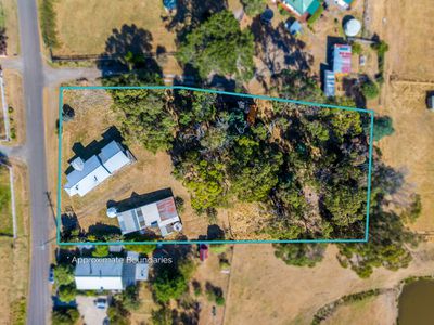 1016 Woodbridge Hill Road, Gardners Bay