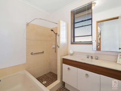 8 Gilbert Avenue, Gorokan