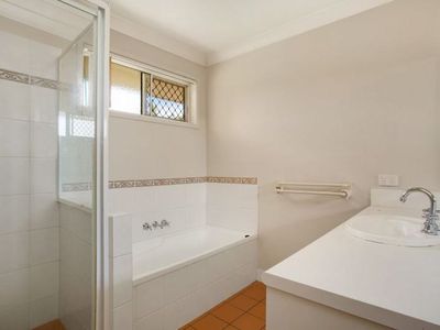 1 / 34 Bushlands Drive, Noosaville