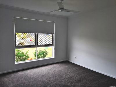 9 Samford Dr, Holmview