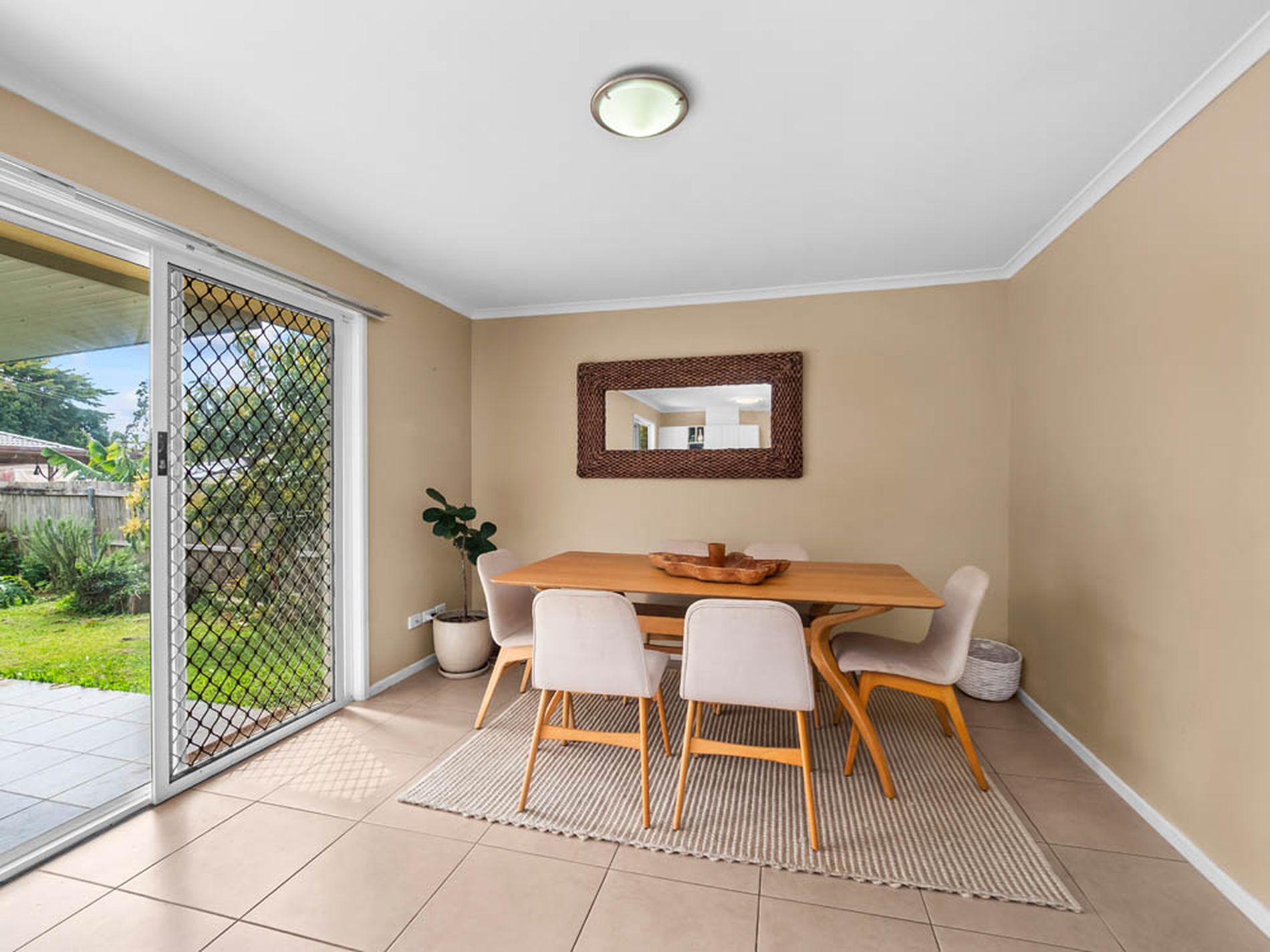 9 Utah Street, Aroona