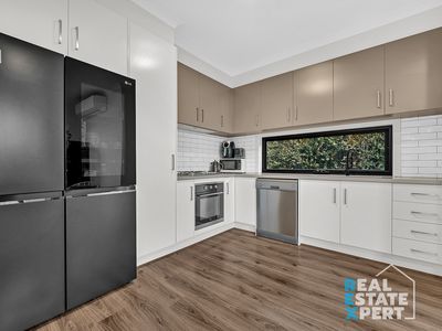 2 / 69 Somerville Road, Hampton Park