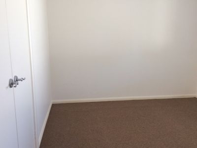 2 / 13 Parkes Street, Oak Flats