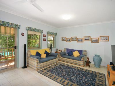11 Tea Tree Lane, Tinbeerwah