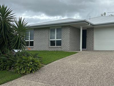 1 / 8 Meadow View Road, Beaudesert