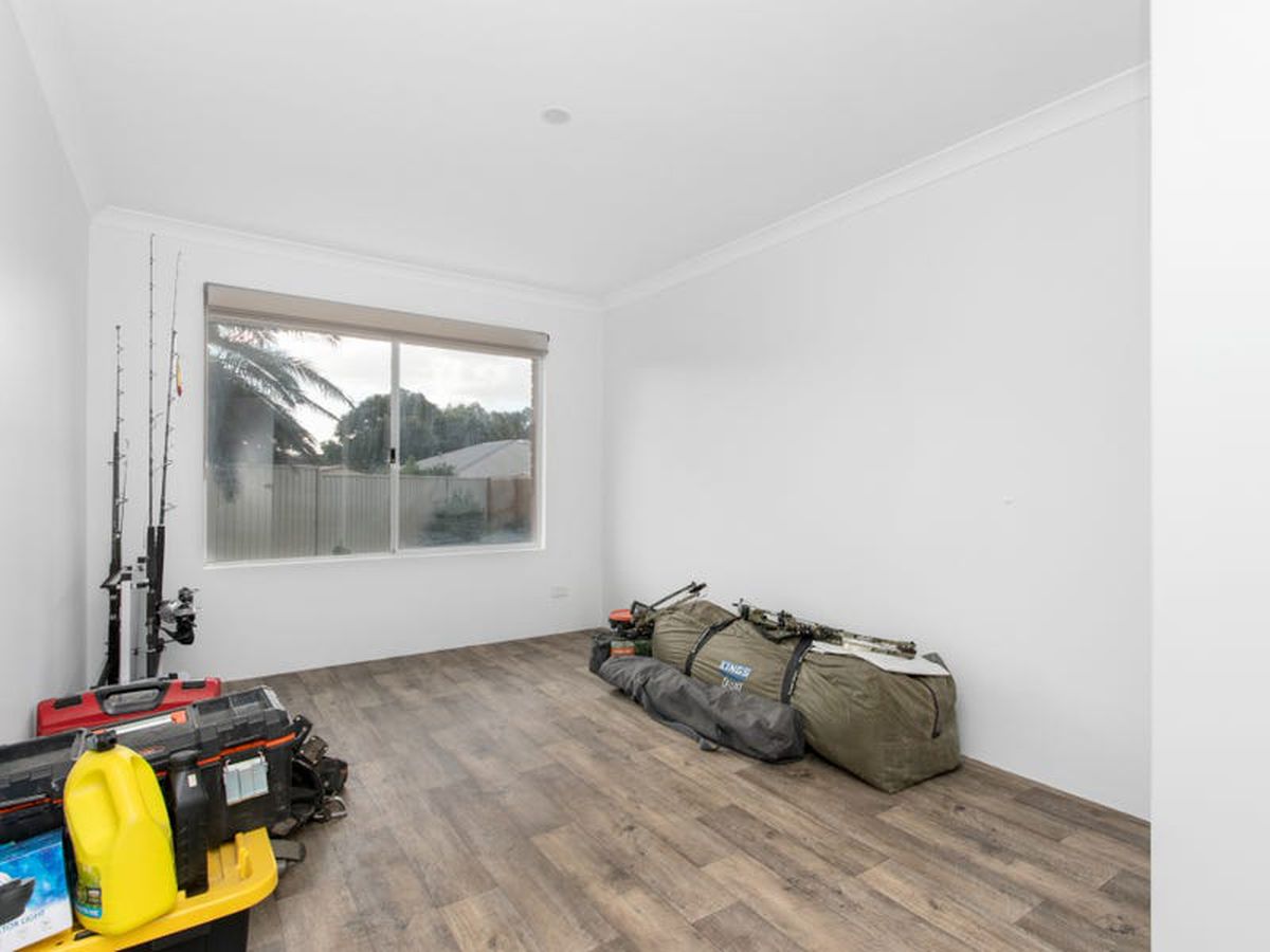 18 Bushlark Rise, Canning Vale