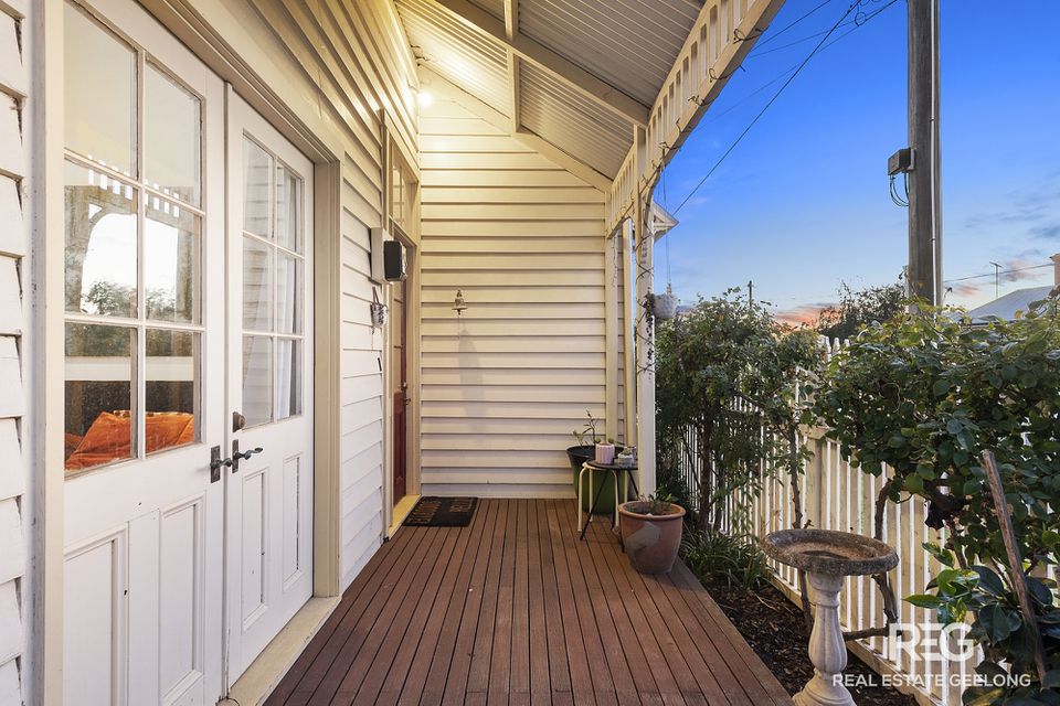 1 TULLY STREET, East Geelong