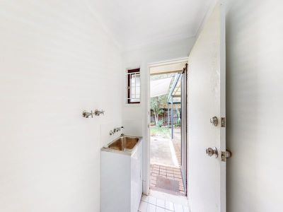 9 Knightsbridge Crescent, Rochedale South