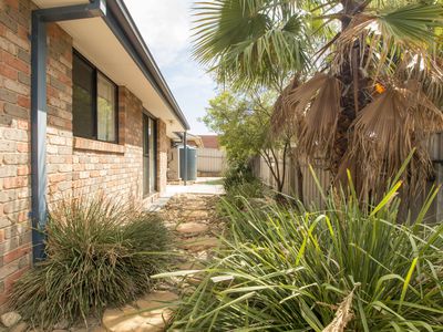 2 / 3 Emery Court, Wodonga