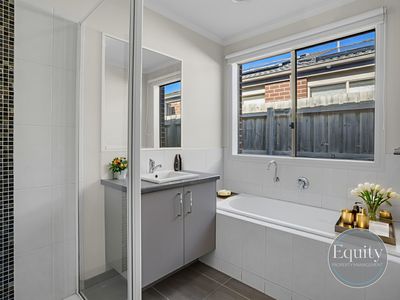 18 Montdami Way, Carrum Downs