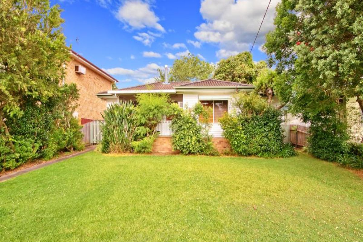 12 Lock Avenue, Springfield