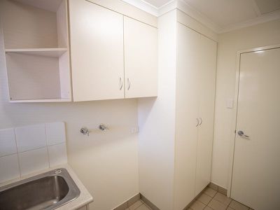 50 Giles Avenue, Newman