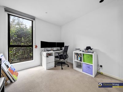 76 Central Park Walk, Cheltenham