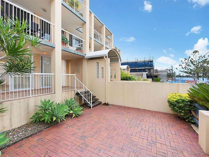 1 / 15 Bindaree Crescent, Mooloolaba