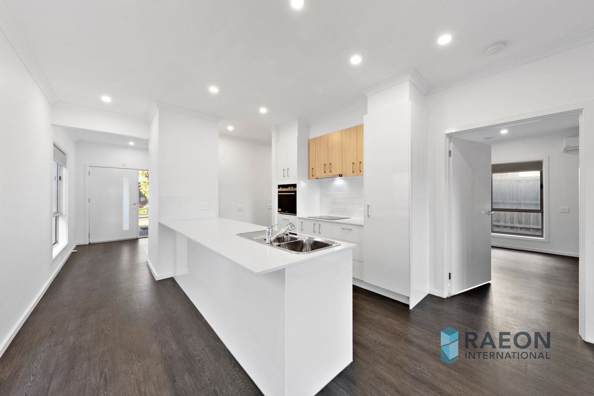 11 Course Street, Mambourin