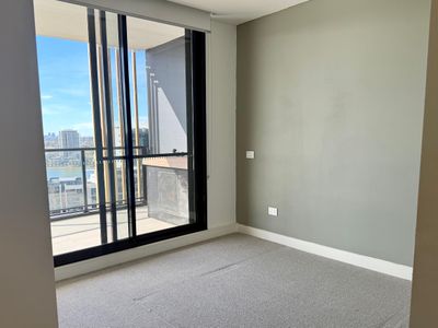 2207 / 14 Hill Road, Wentworth Point