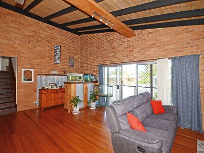 4 BORONIA STREET, Burrum Heads