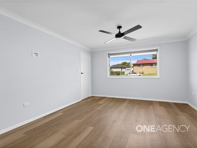 1 / 52 Lakelands Drive, Dapto
