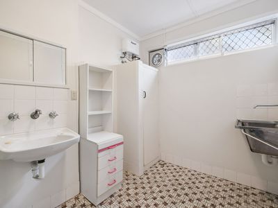 3 / 4 Villiers Street, Yokine