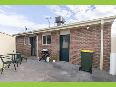 1 / 16 Palk Street, Horsham