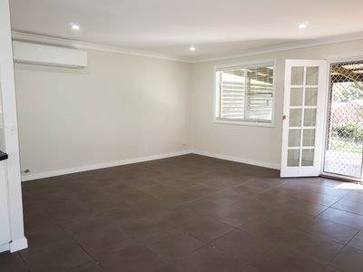 10 ARMSTRONG CRESCENT, Robertson