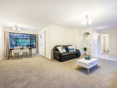 39 Narelle Crescent, Rochedale South