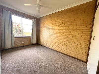4 / 18A Schubert Crescent, Wodonga