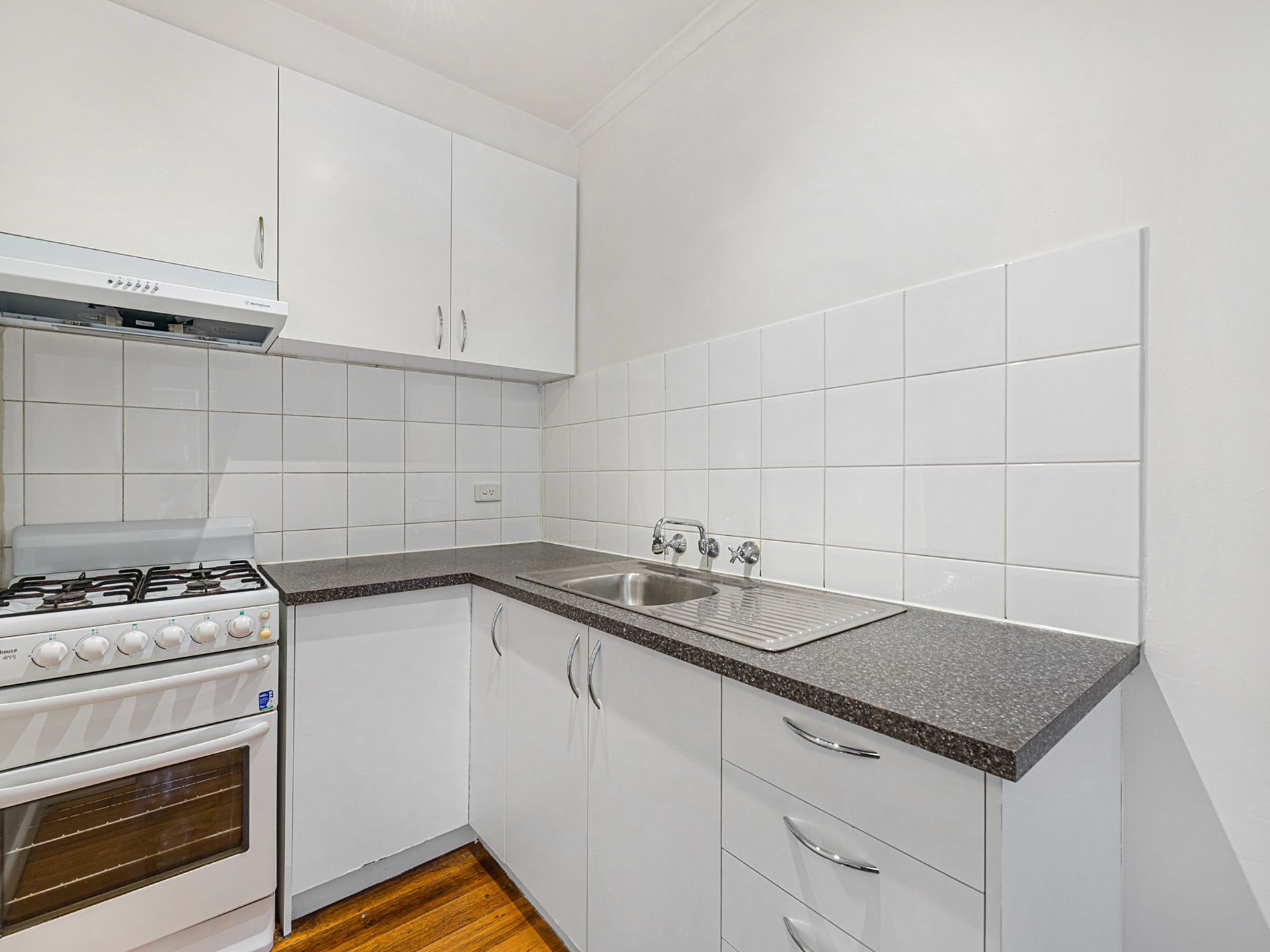 14/15 Waratah Avenue, Glen Huntly Vic