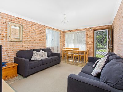 1 / 15 Grove Circuit, Lake Illawarra