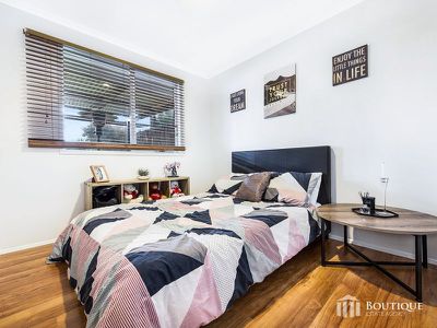8 Hillview Rise, Hampton Park