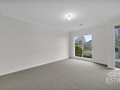 18 Taggerty Crescent, Narre Warren South