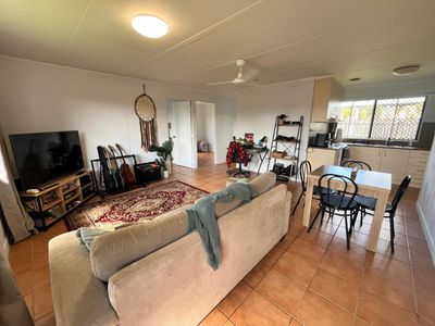 2 / 14 Tolchers Lane, Marian