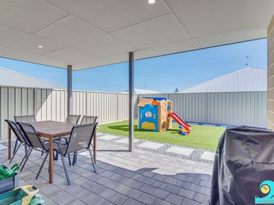 10 Paddle Way, Yanchep