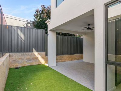 4 / 18 Beatrice Street, Doubleview