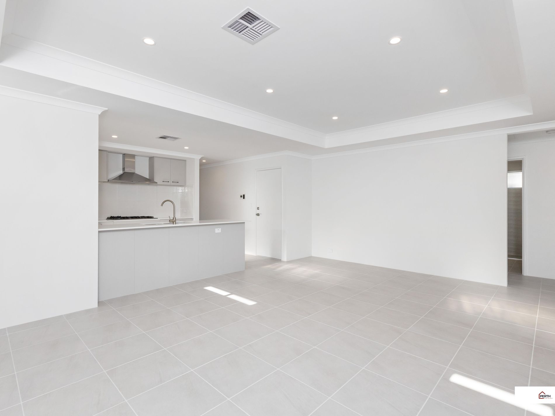 10 Houghton Street, Eglinton