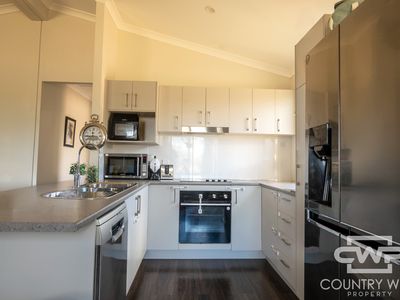 3181 Bonshaw Road, Bonshaw