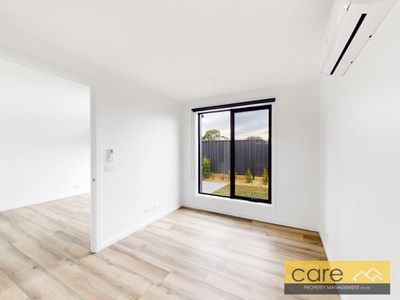 3 / 5 Maple Court, Doveton