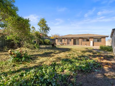 5 Macnamara Place, Chisholm