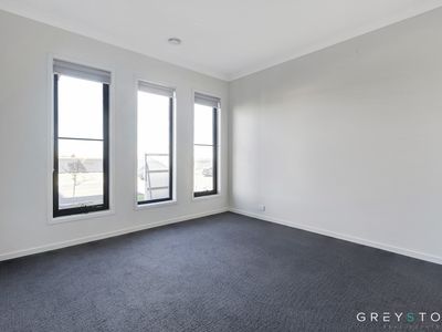 86 McKinley Drive, Truganina