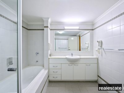 2 / 128 Mounts Bay Road, Perth